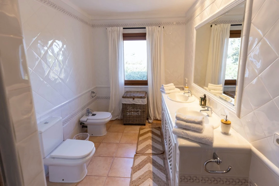 1681214821-Luxury real estate Ibiza to rent villa Blueberry  bathroom 5.webp